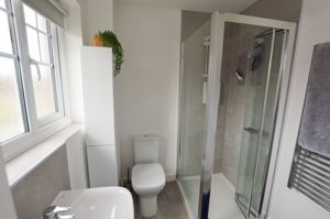 Ensuite- click for photo gallery